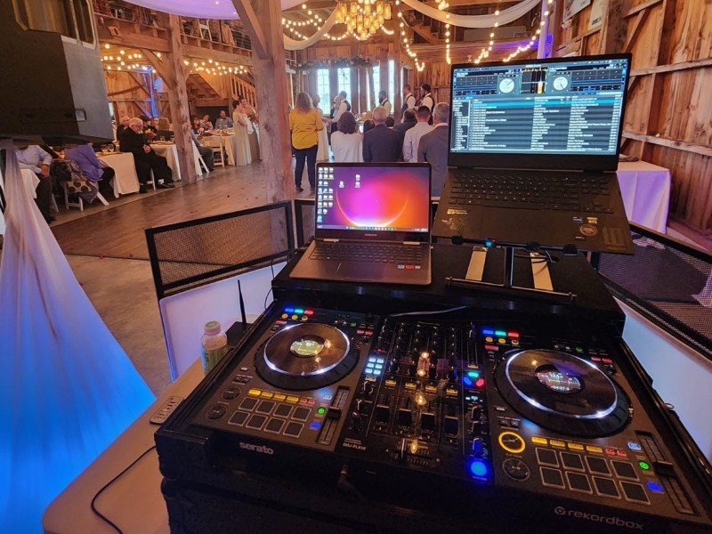 AR8 Entertainment | A Porchlight Preferred Entertainment&nbsp;Service