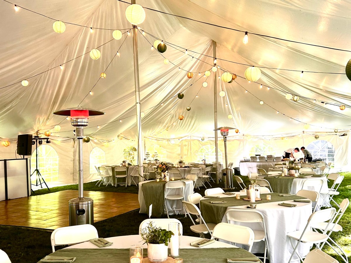 Elegant Tented Wedding in Newtown,&nbsp;CT
